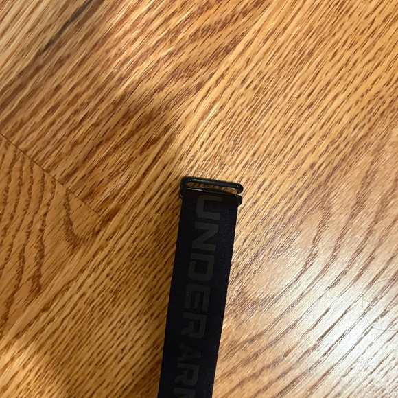 Under Armour Women's Sleek Black Sports Bra - Picture 4 of 5